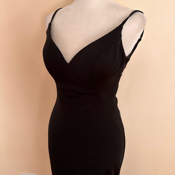 La Femme V-Neck Long Jersey Prom Dress - Picture 5 of 8
